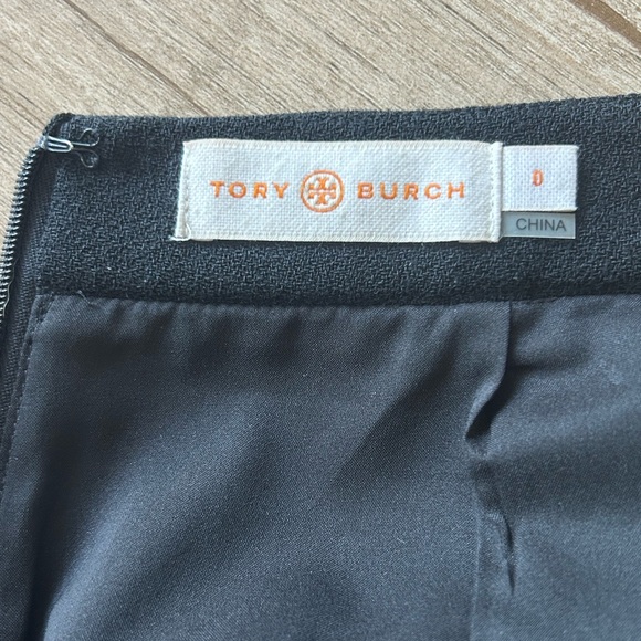 Tory Burch Ulisse Wool Crepe Pencil Skirt, size 0 - Picture 10 of 15